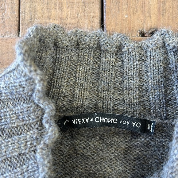 Alexa Chung for AG Scotland olivine wool mock neck sweater - Picture 6 of 10